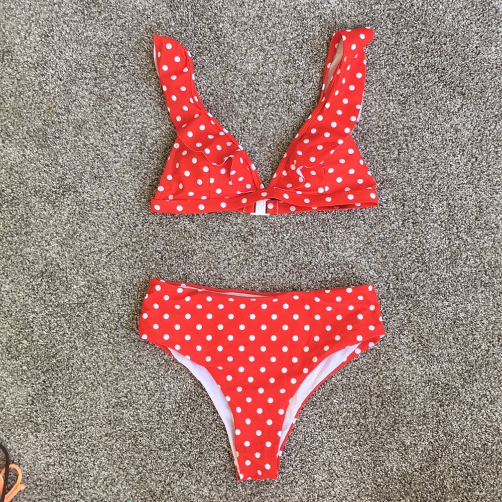 CUTE! Red Polka Dot Swimsuit Bikini